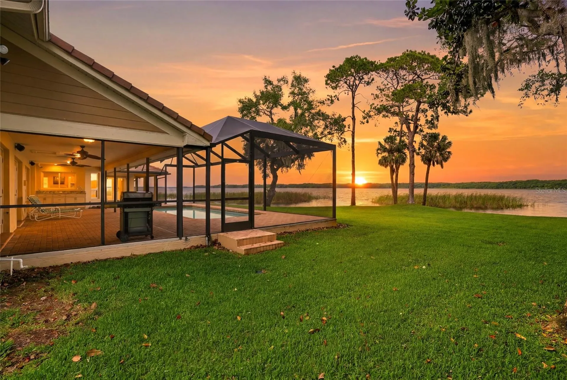 3493 Shoreline Circle Palm Harbor FL 34684