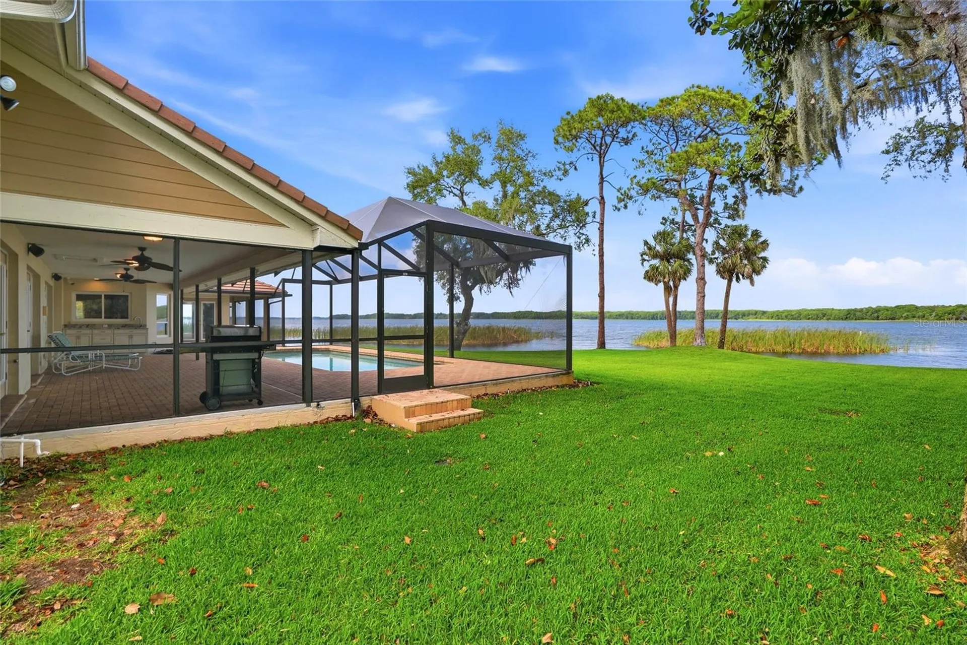 3493 Shoreline Circle Palm Harbor FL 34684