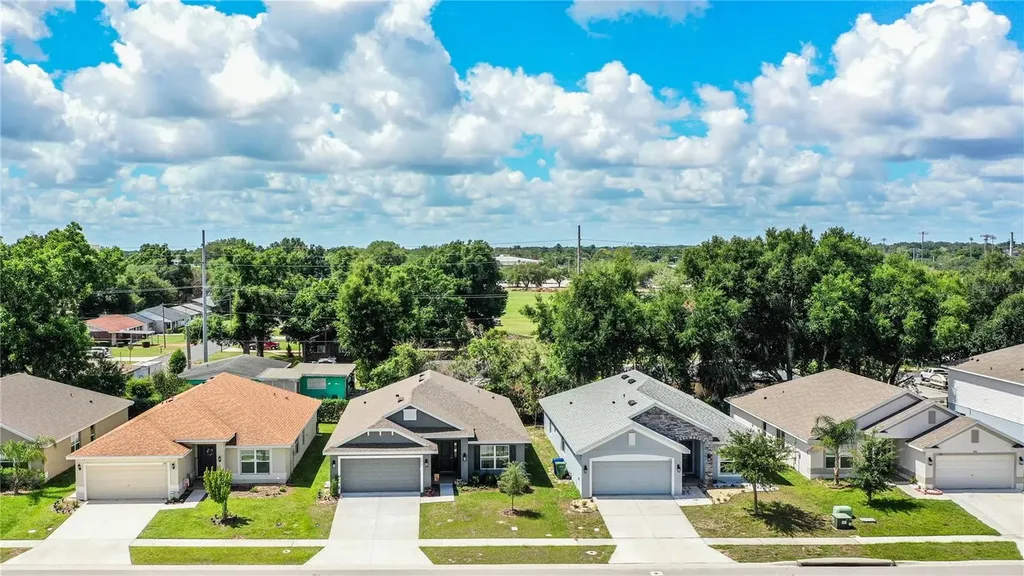 292 Krenson Bay Loop Winter Haven FL 33881