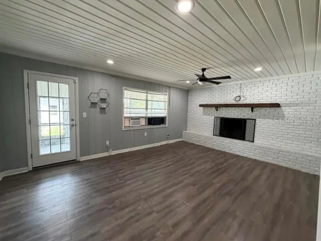 830 N 8th Street Eagle Lake FL 33839