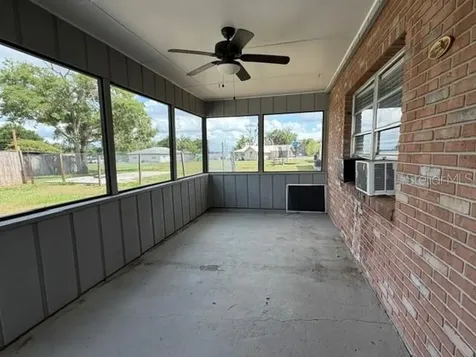 830 N 8th Street Eagle Lake FL 33839
