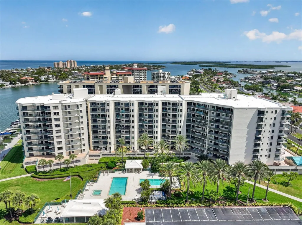 670 Island Way Clearwater Beach FL 33767