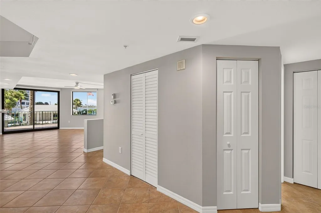 670 Island Way Clearwater Beach FL 33767