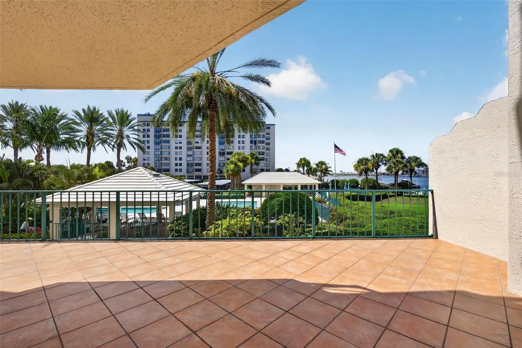 670 Island Way Clearwater Beach FL 33767