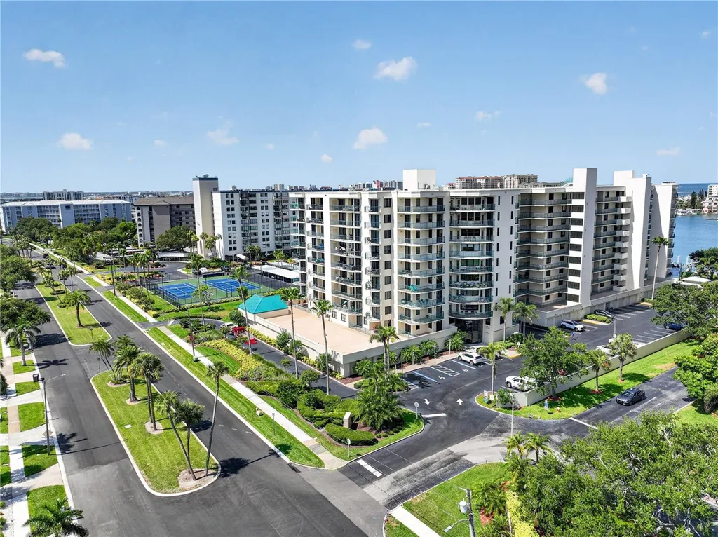 670 Island Way Clearwater Beach FL 33767