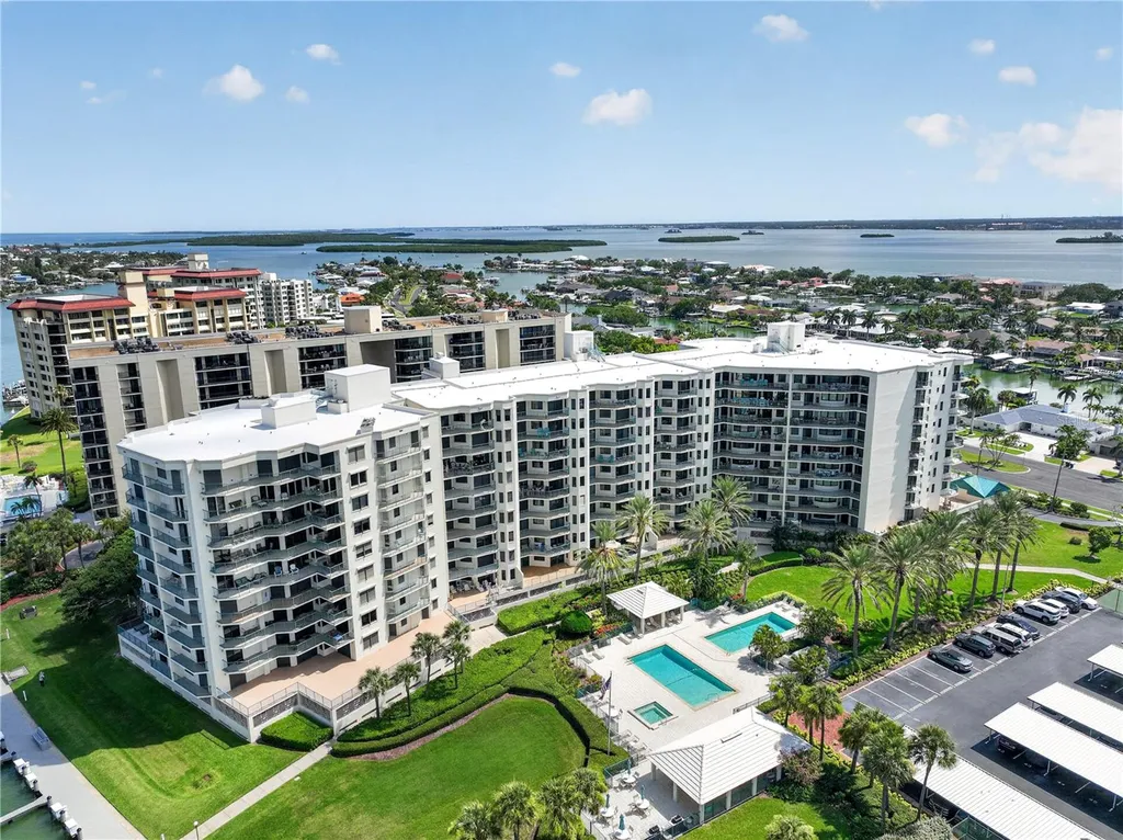 670 Island Way Clearwater Beach FL 33767