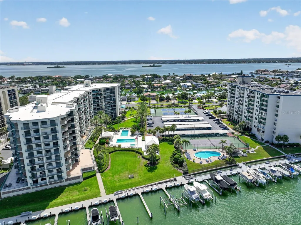 670 Island Way Clearwater Beach FL 33767