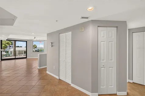 670 Island Way Clearwater Beach FL 33767