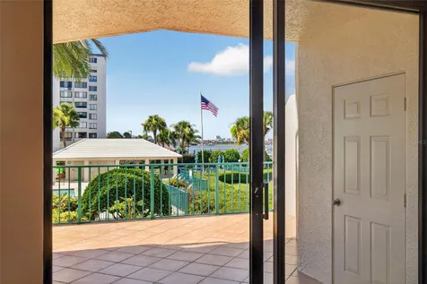 670 Island Way Clearwater Beach FL 33767
