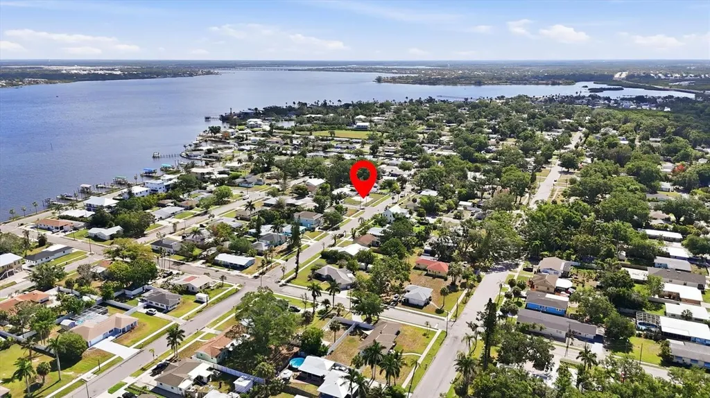 101 20th Street NE Bradenton FL 34208