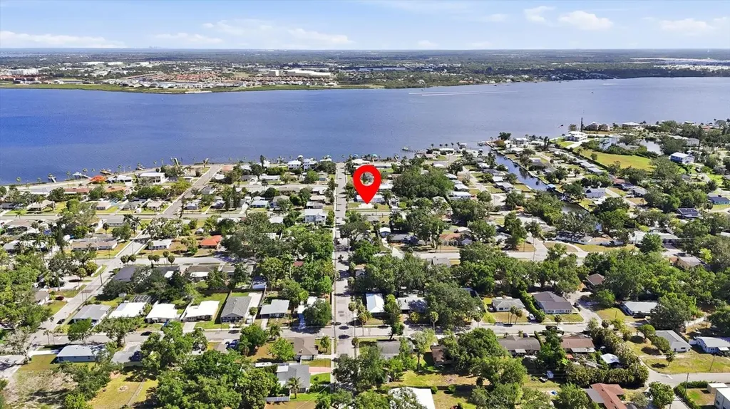 101 20th Street NE Bradenton FL 34208