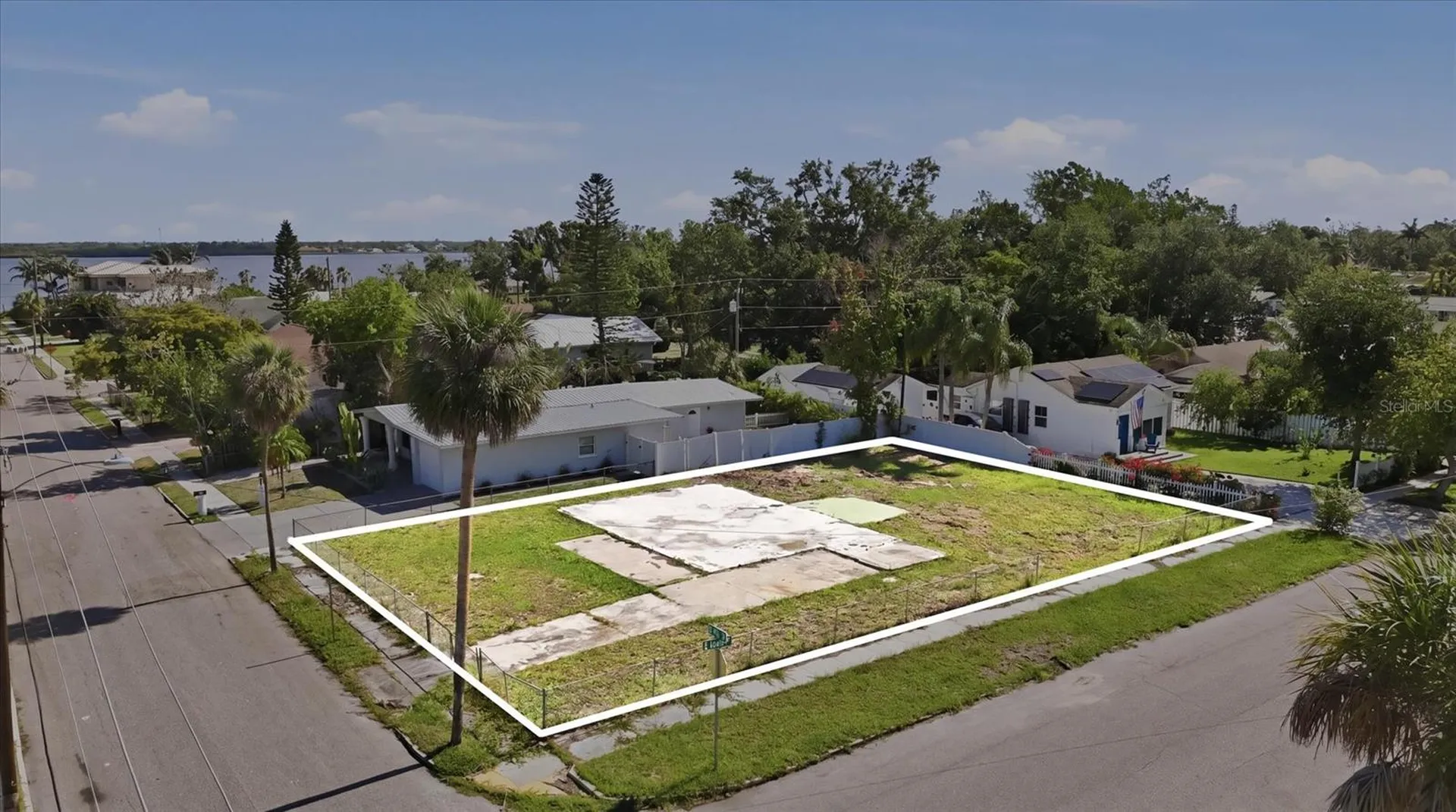 101 20th Street NE Bradenton FL 34208