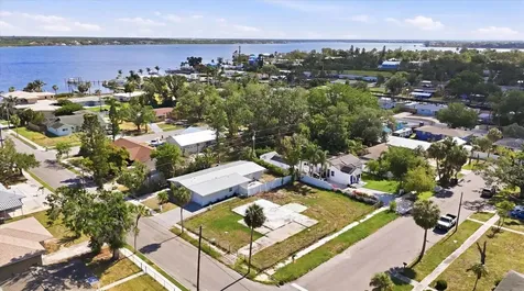 101 20th Street NE Bradenton FL 34208