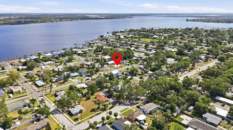 101 20th Street NE Bradenton FL 34208