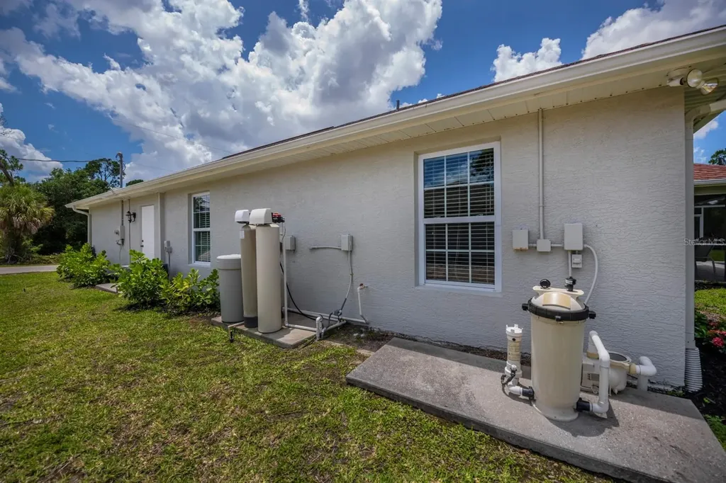 18100 Alexander Avenue Port Charlotte FL 33954
