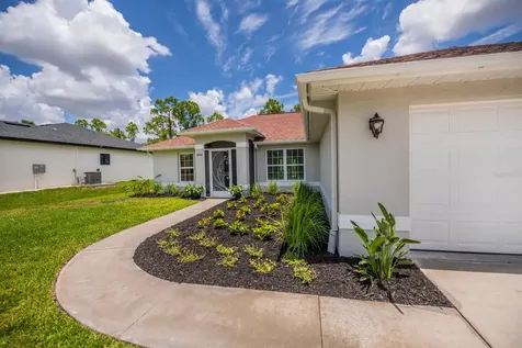 18100 Alexander Avenue Port Charlotte FL 33954