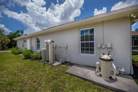 18100 Alexander Avenue Port Charlotte FL 33954