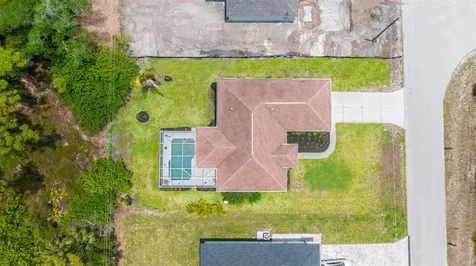 18100 Alexander Avenue Port Charlotte FL 33954