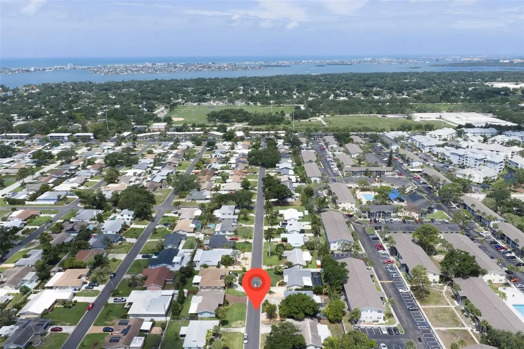 6743 16th Avenue N St Petersburg FL 33710