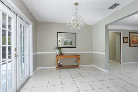 6743 16th Avenue N St Petersburg FL 33710