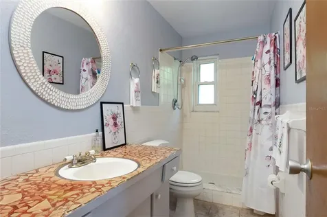 6743 16th Avenue N St Petersburg FL 33710