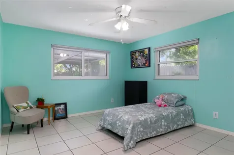 6743 16th Avenue N St Petersburg FL 33710
