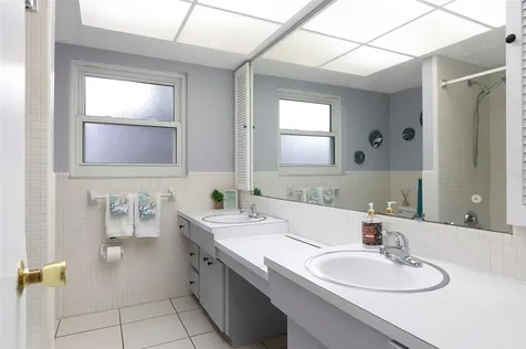 6743 16th Avenue N St Petersburg FL 33710