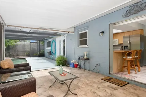 6743 16th Avenue N St Petersburg FL 33710