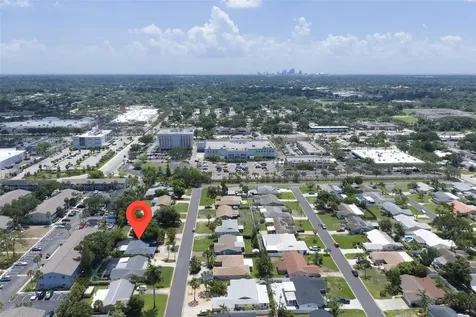 6743 16th Avenue N St Petersburg FL 33710