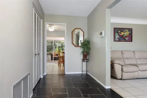 6743 16th Avenue N St Petersburg FL 33710