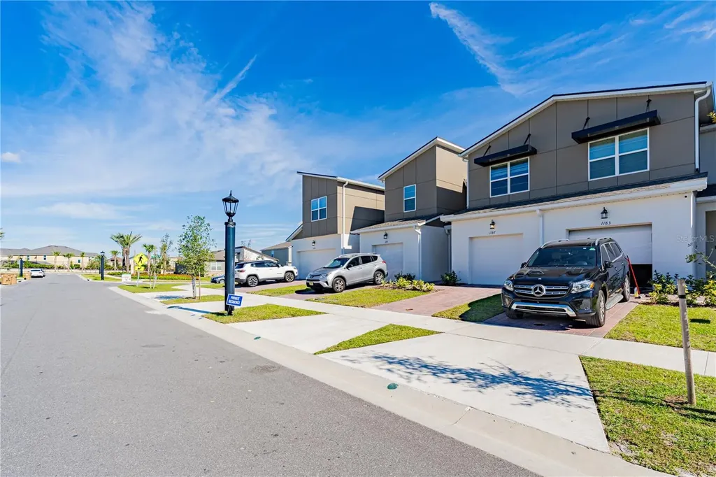 1187 Boardwalk Place Kissimmee FL 34747