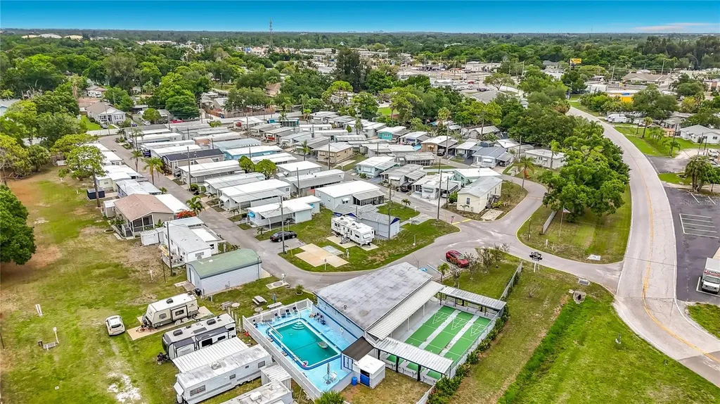 4676 66th Lane N St Petersburg FL 33709