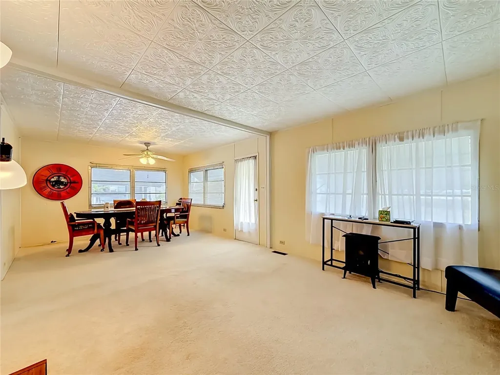 4676 66th Lane N St Petersburg FL 33709