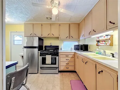 4676 66th Lane N St Petersburg FL 33709