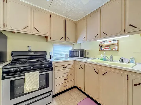 4676 66th Lane N St Petersburg FL 33709