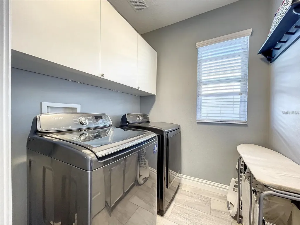 14322 Parkside Ridge Way Lithia FL 33547