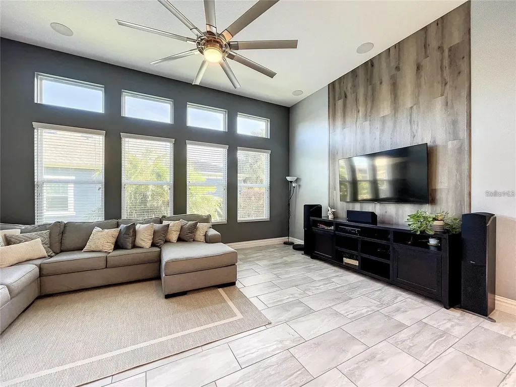14322 Parkside Ridge Way Lithia FL 33547