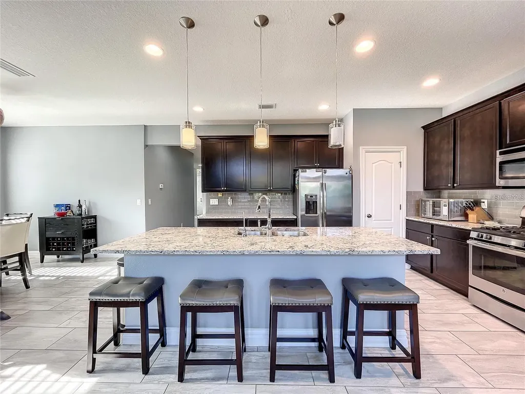 14322 Parkside Ridge Way Lithia FL 33547
