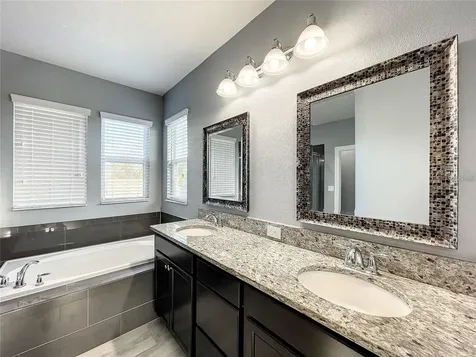 14322 Parkside Ridge Way Lithia FL 33547