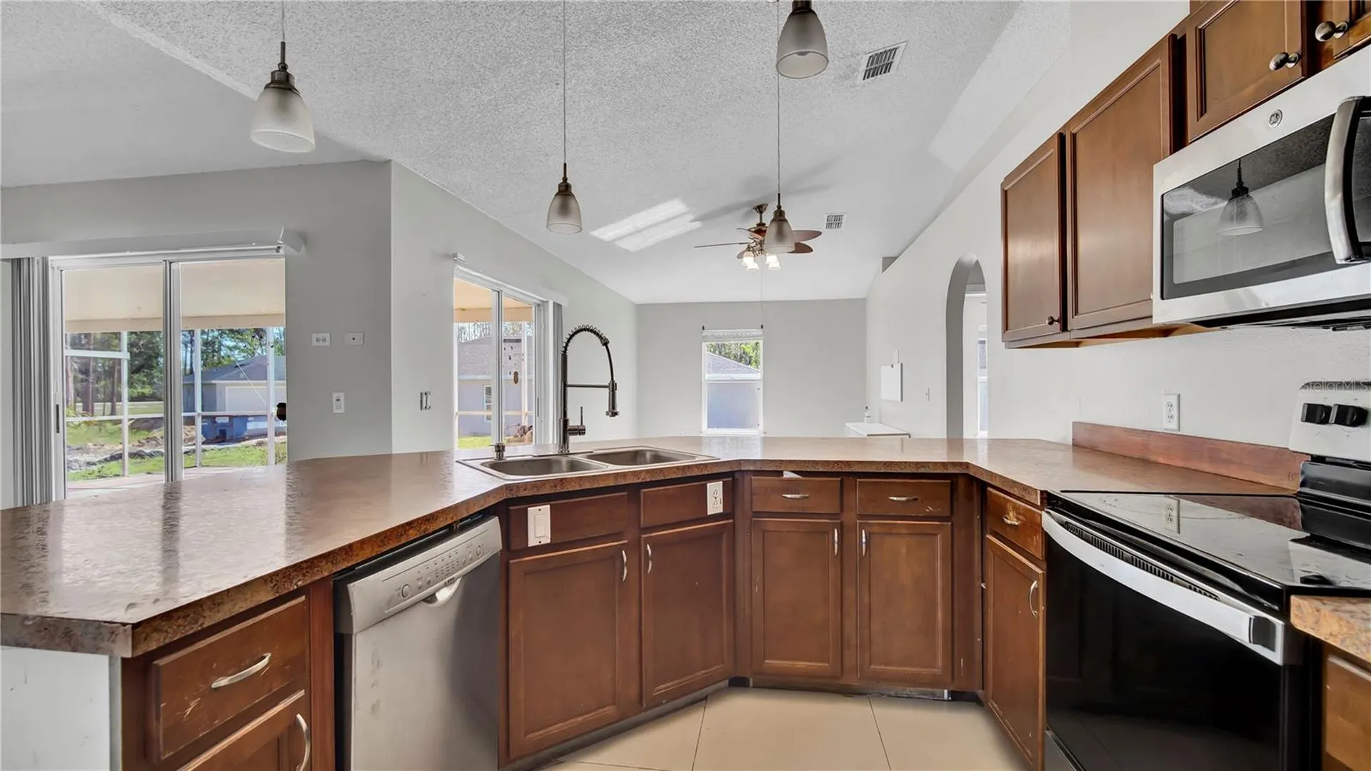 37 Peterlee Court Kissimmee FL 34758
