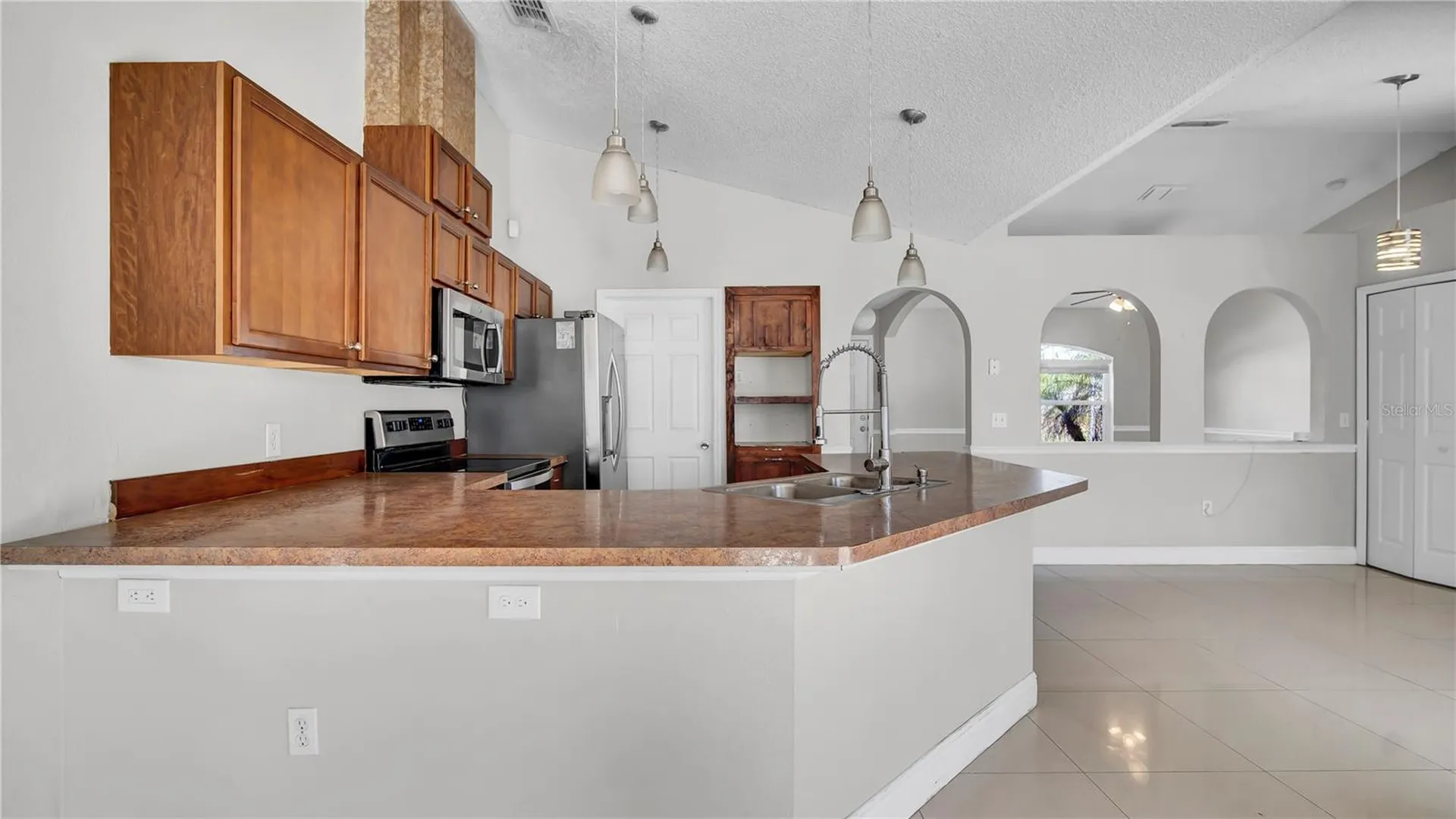 37 Peterlee Court Kissimmee FL 34758
