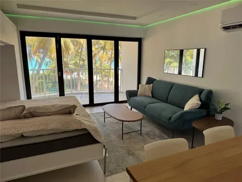 4633 Ave Isla Verde Carolina PR 00979