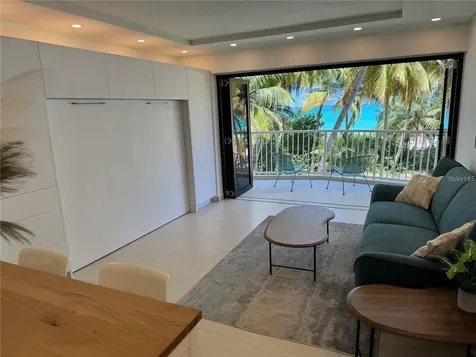 4633 Ave Isla Verde Carolina PR 00979