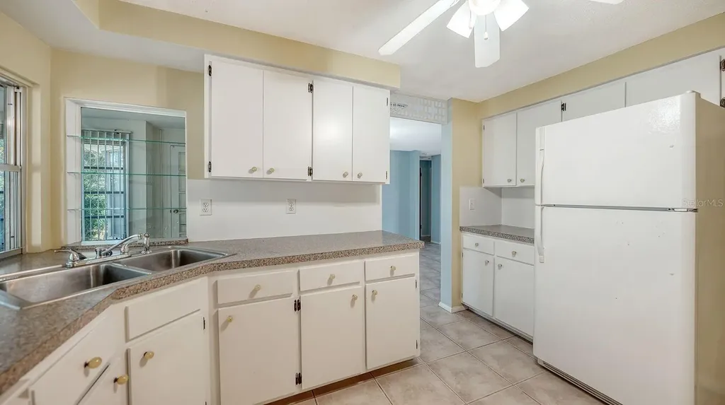2822 Safe Harbor Circle Sarasota FL 34231