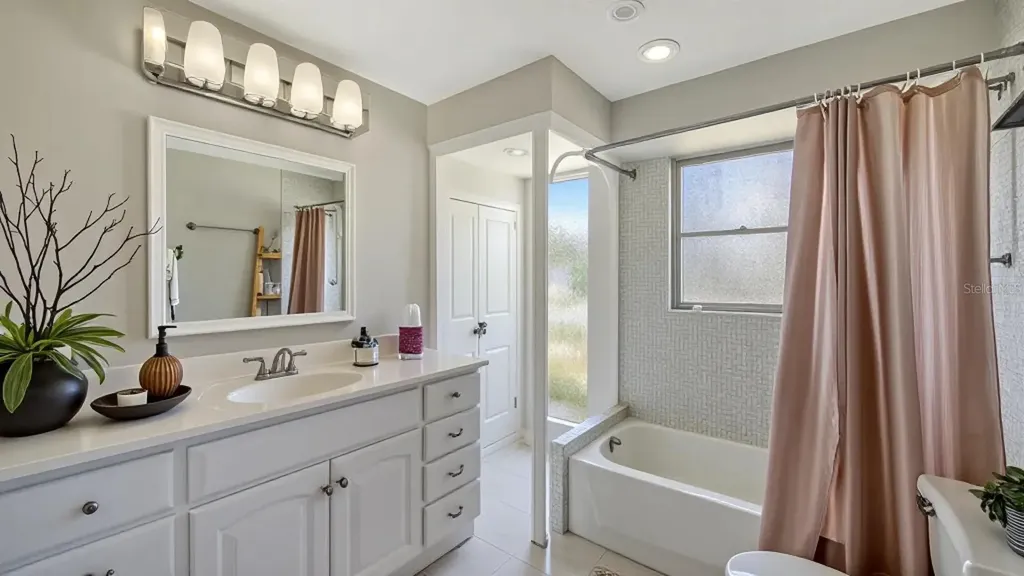 2822 Safe Harbor Circle Sarasota FL 34231