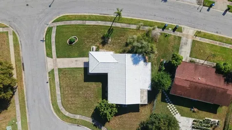 2822 Safe Harbor Circle Sarasota FL 34231
