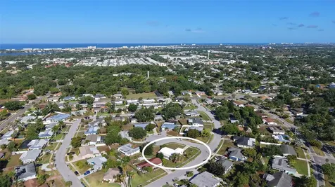 2822 Safe Harbor Circle Sarasota FL 34231