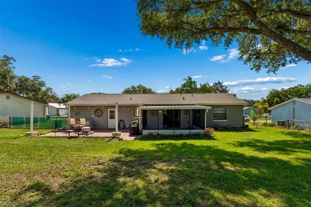 8425 Saint Giles Court Zephyrhills FL 33541