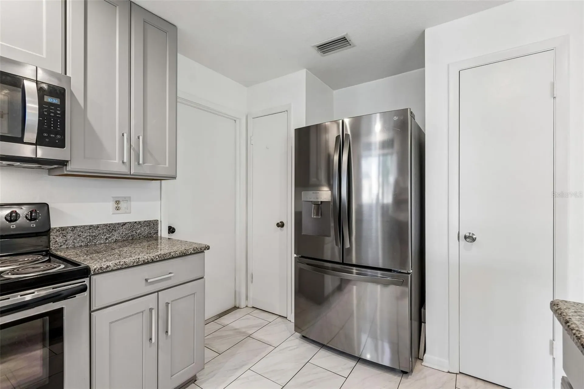 8425 Saint Giles Court Zephyrhills FL 33541