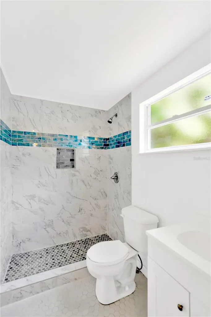 1940 N Betty Lane Clearwater FL 33755